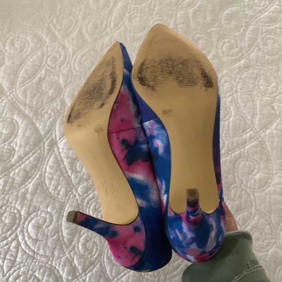 BCBG Multi color canvas pumps - Picture 5 of 5